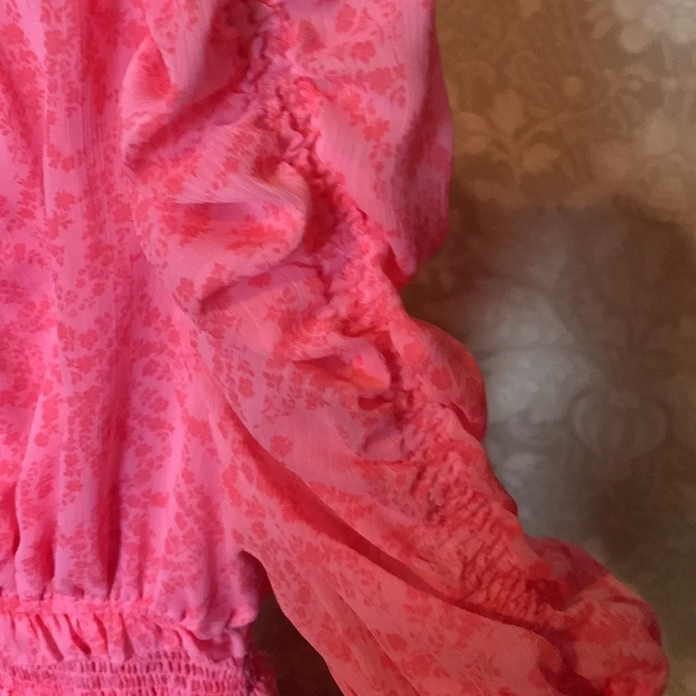The Impecxabke pig Olivaceous party dress. NWOT.‎ Retail 155 - Picture 3 of 6